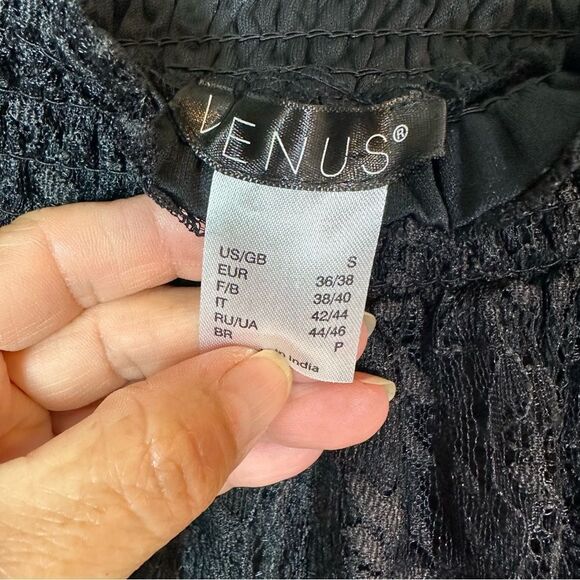 VENUS Black Ruffled Tiered Off-the-Shoulder Sundress - Picture 4 of 7